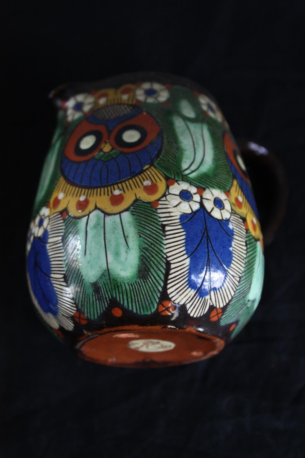 A Thoune owl jug. Swiss pottery. Signed on the base and numbered 30. H.10cm. - Image 5 of 6