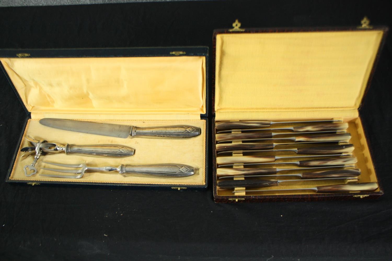 A collection of boxed silver plated spoons, knifes and a carving set. Made by Orbrille and Chaperon. - Image 5 of 22