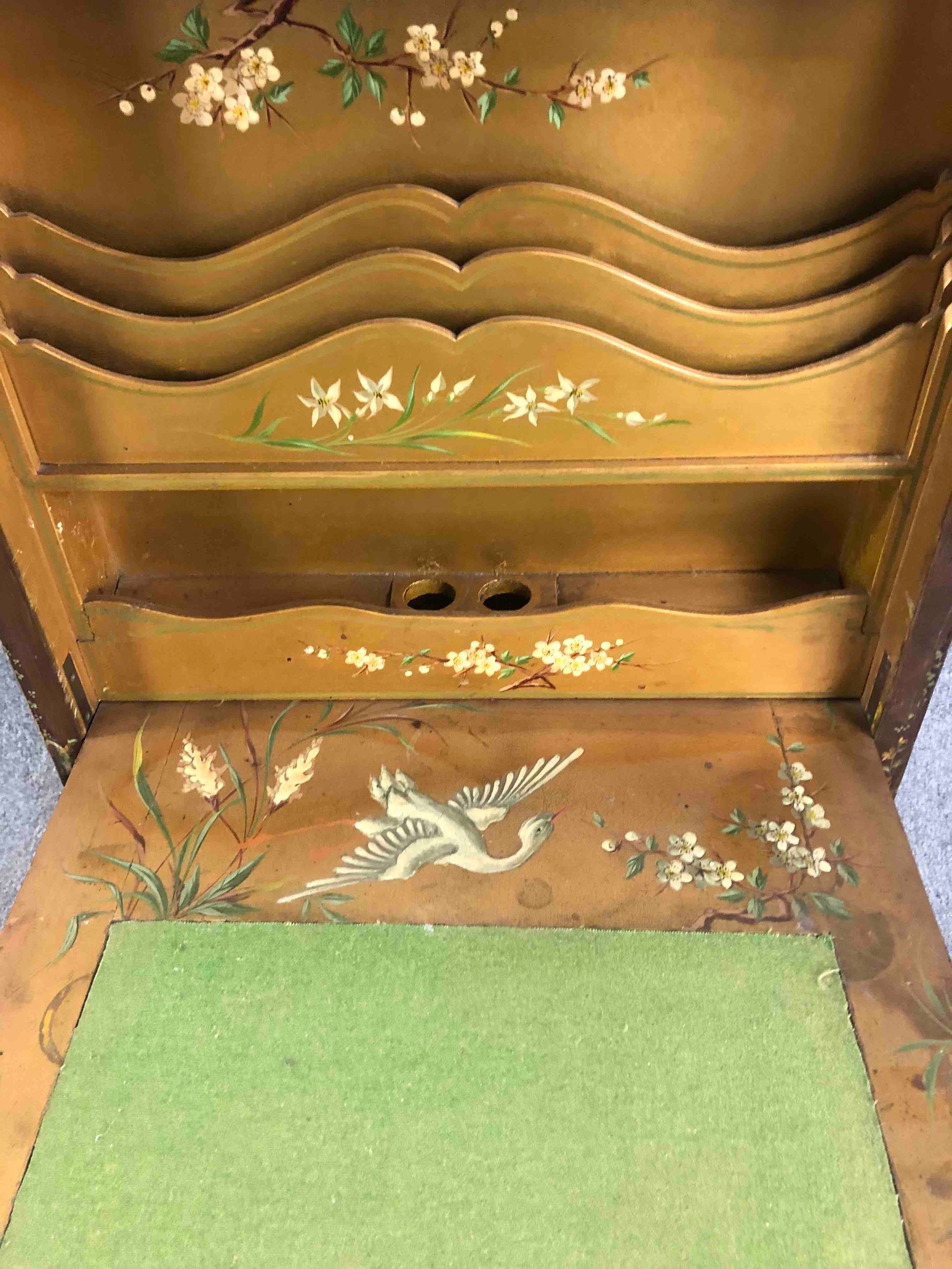 A late 19th century Chinoiserie decorated and lacquered secretaire screen with fall front - Image 7 of 9