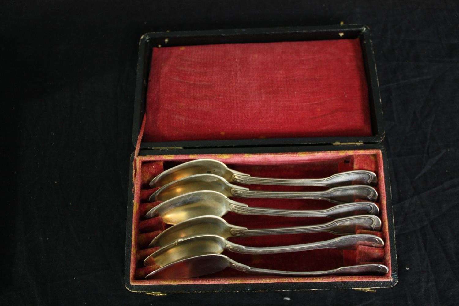 A collection of boxed silver plated spoons, knifes and a carving set. Made by Orbrille and Chaperon. - Image 3 of 22