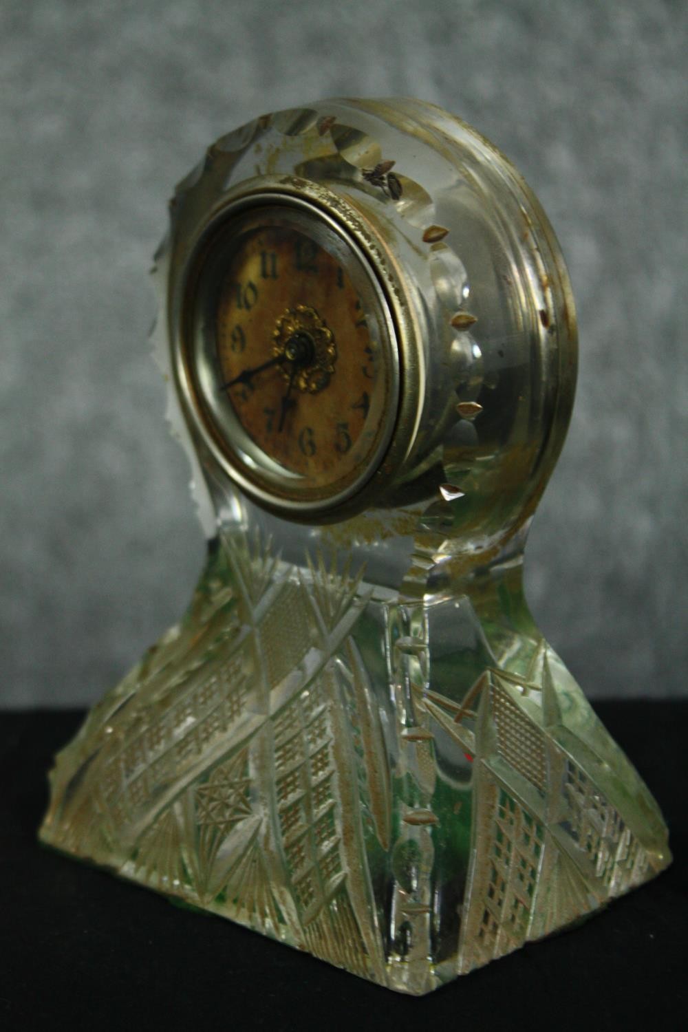 J.D. Bergen cut glass mantle clock. Made in the USA Circa 1900. H.14cm. - Image 3 of 5