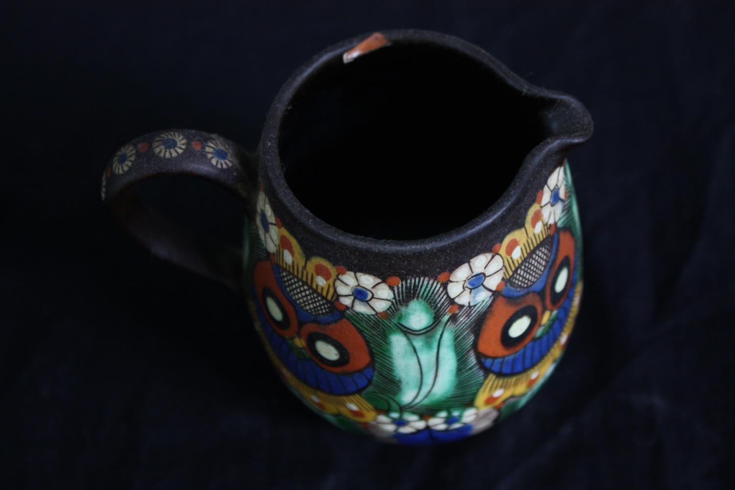 A Thoune owl jug. Swiss pottery. Signed on the base and numbered 30. H.10cm. - Image 3 of 6