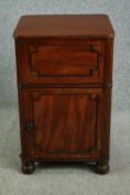 Pedestal cabinet, early 19th century flame mahogany. H.87 W.54 D.47cm.