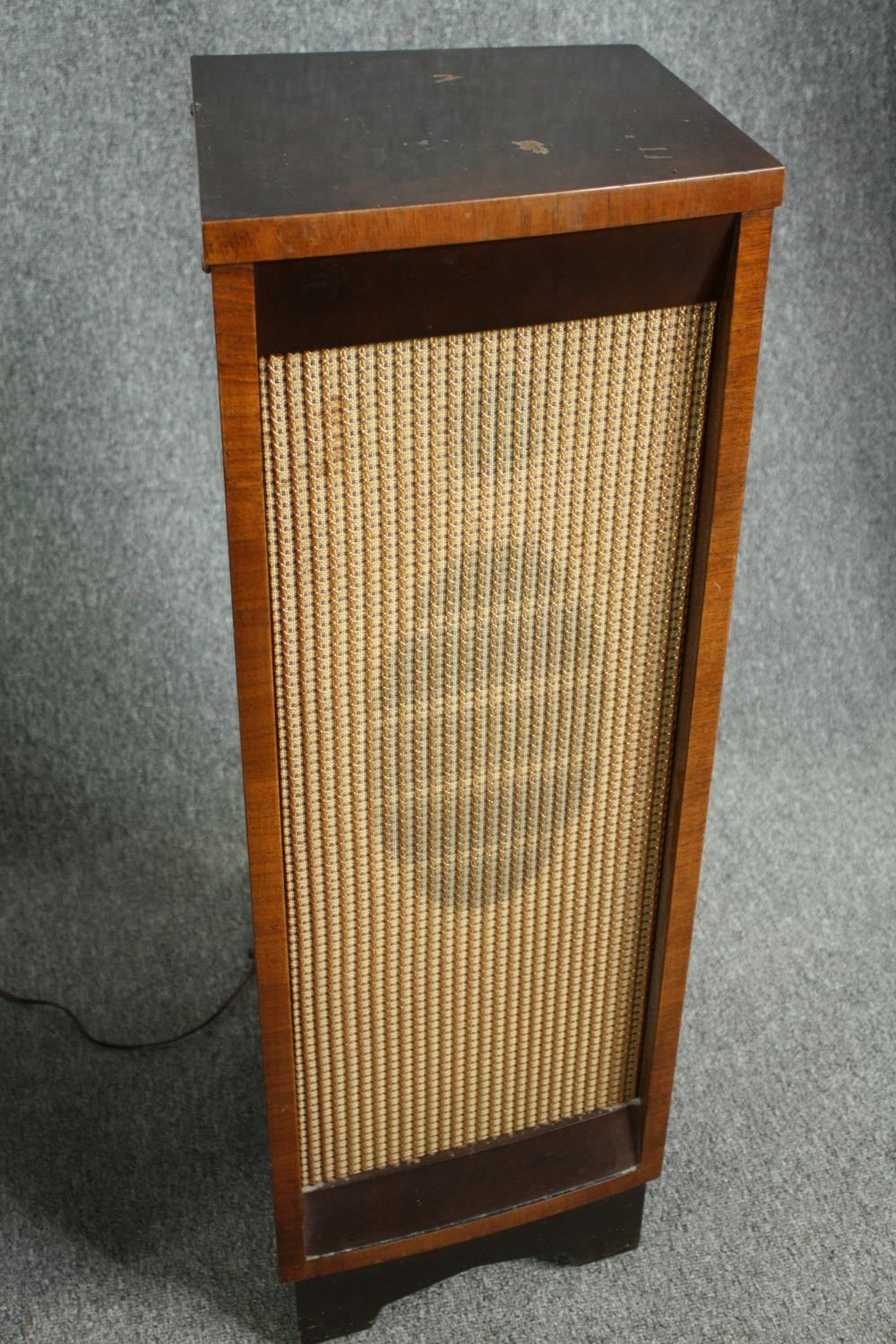 HMV radiogram, Garrard RC.121, mid century burr walnut cased with matching speakers. H.86 W.61 D. - Image 13 of 22