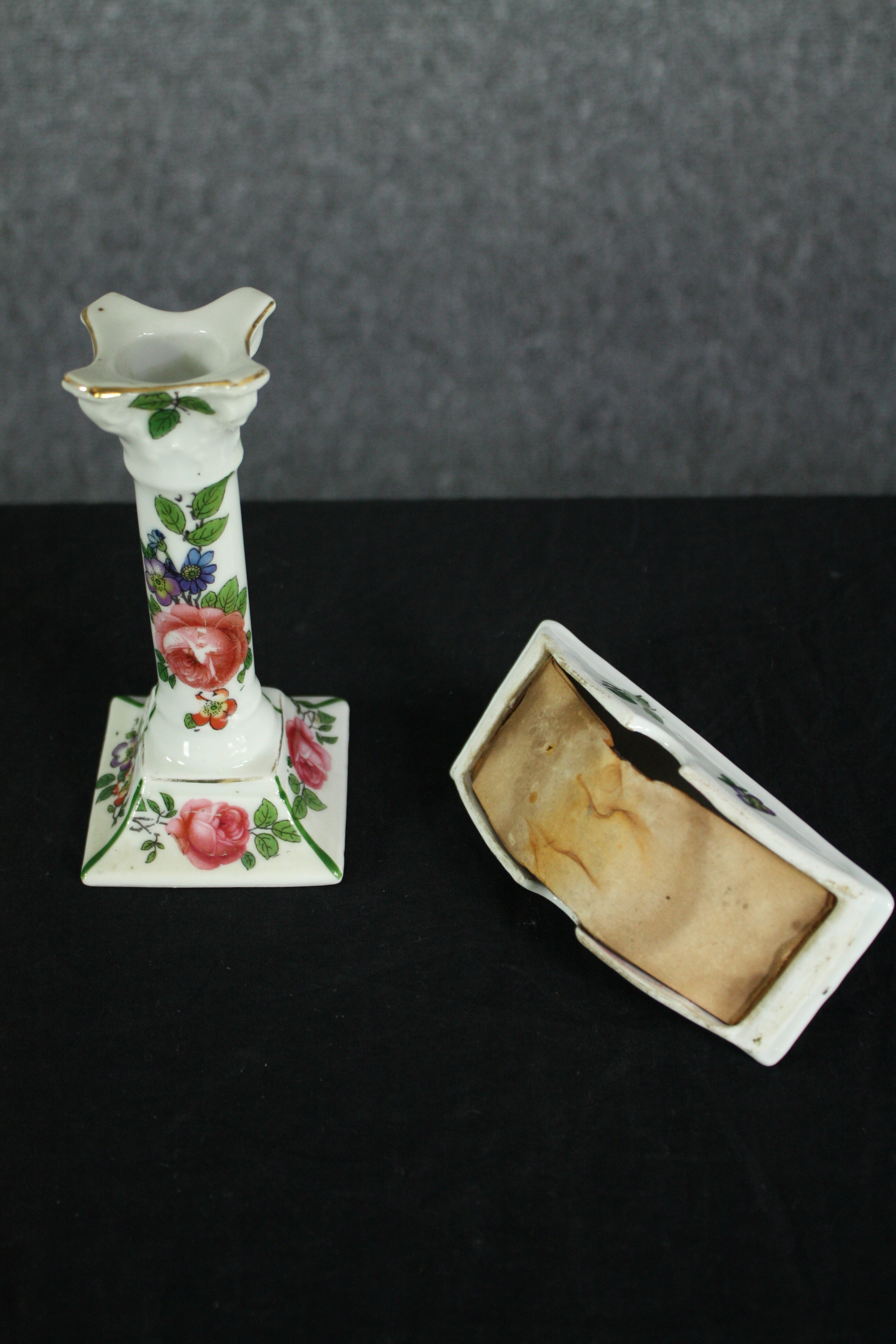 A set of 1920's German Prov Saxe E.S ceramics. An inkwell, a candleholder and an ink blotter. - Image 5 of 6