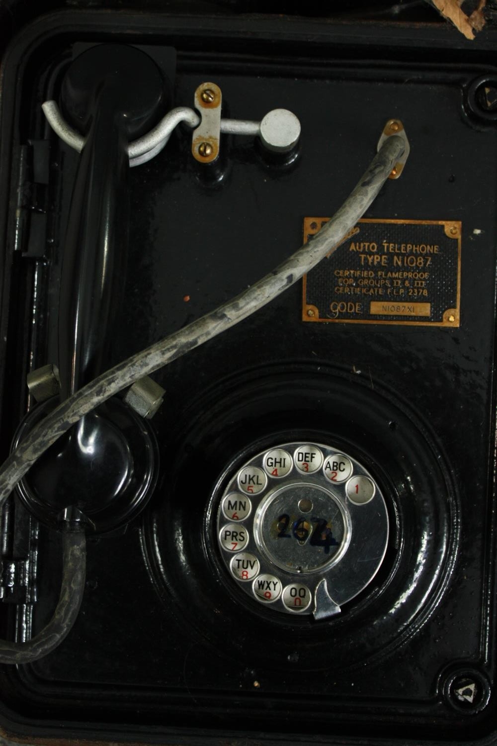 A 1937 FLP Ericsson flameproof auto telephone type N1087C. H.53 W.30 D.25cm. - Image 3 of 5