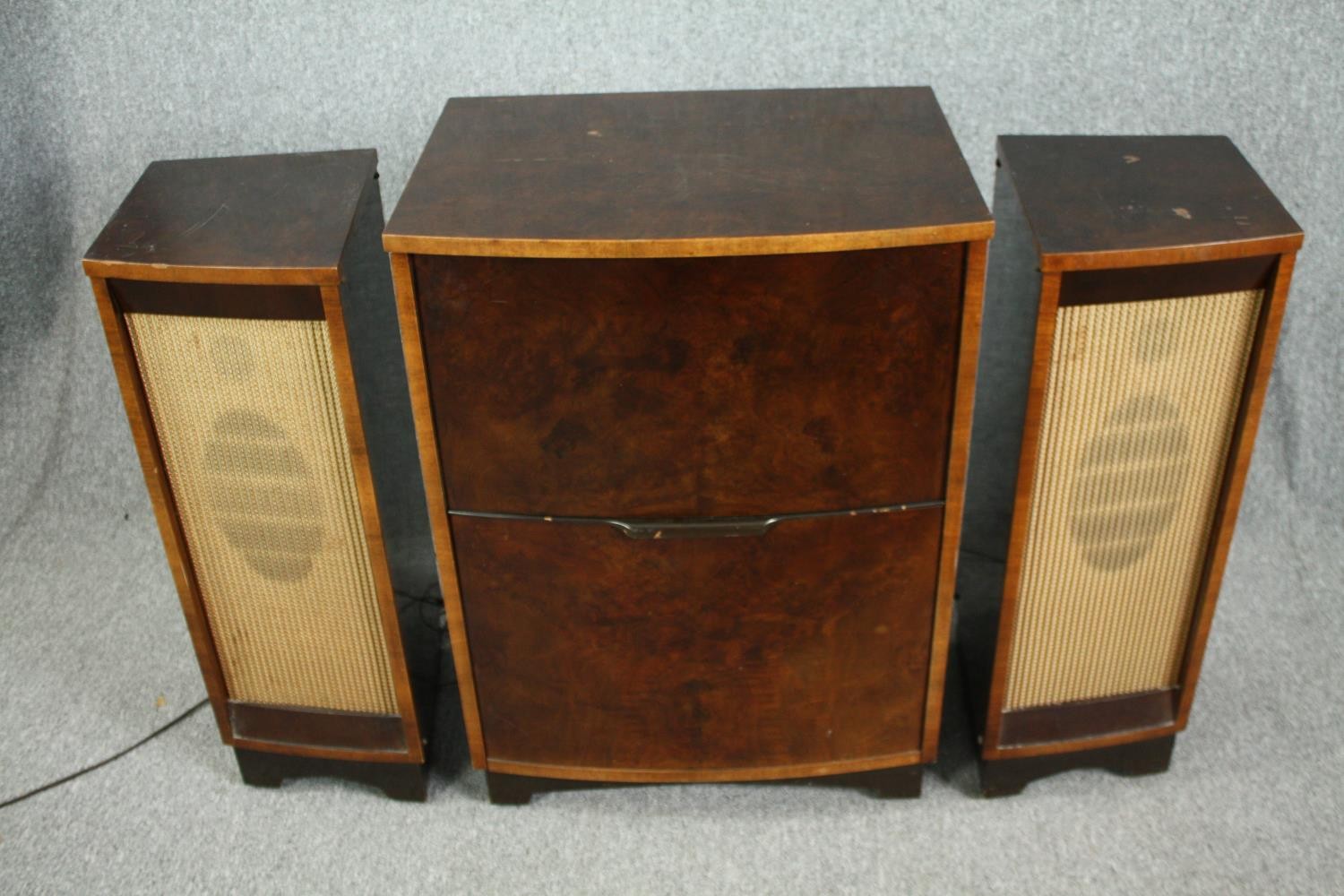 HMV radiogram, Garrard RC.121, mid century burr walnut cased with matching speakers. H.86 W.61 D. - Image 2 of 22