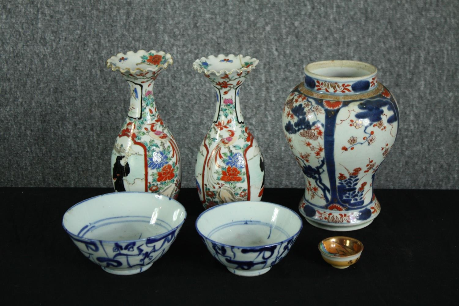 A collection of Japanese and Chinese ceramics, including a pair of gourd shaped hand painted vases - Image 2 of 7