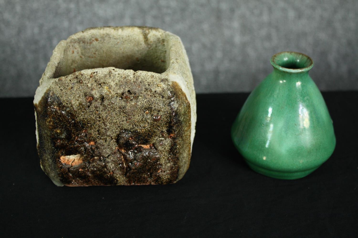 A collection of studio pottery including a round pot with the lid doubling as a bowl. Also, a - Image 2 of 11