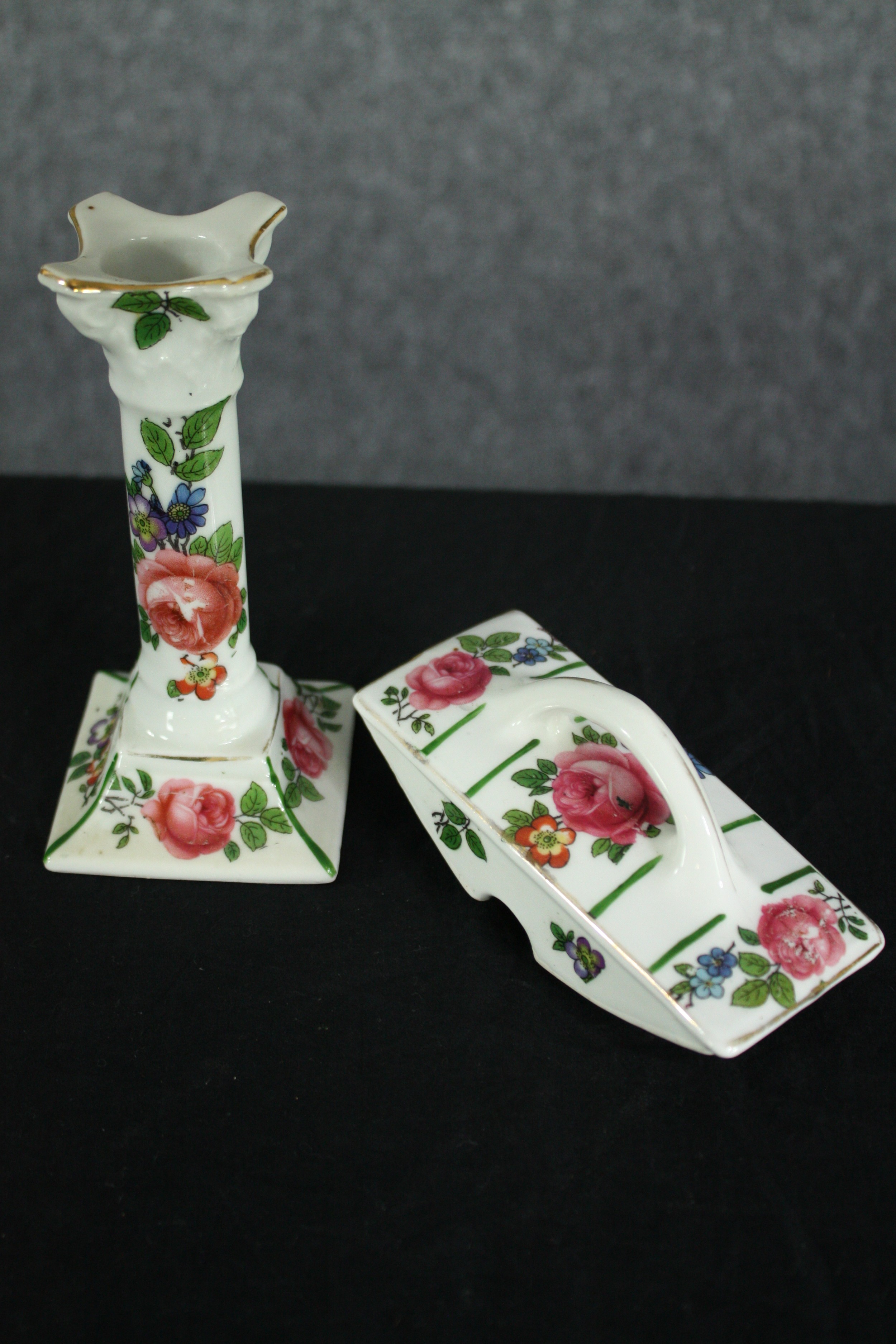 A set of 1920's German Prov Saxe E.S ceramics. An inkwell, a candleholder and an ink blotter. - Image 4 of 6