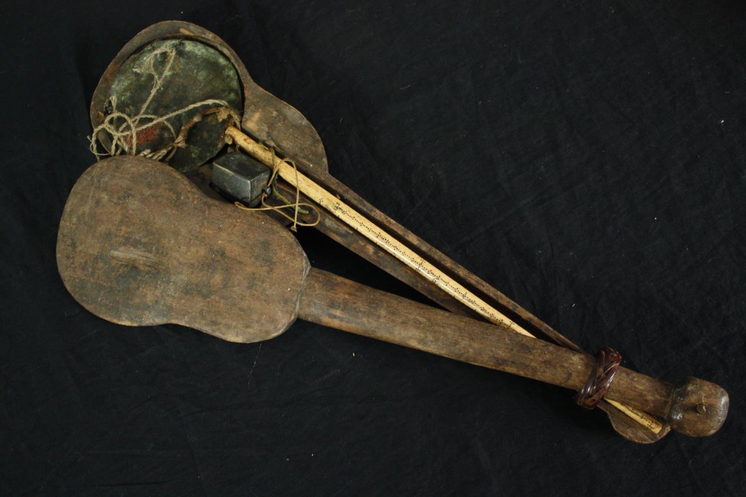A 19th century Dotchin Opium scale, with brass scale and bone marker along with a bamboo snap gun. - Image 3 of 4