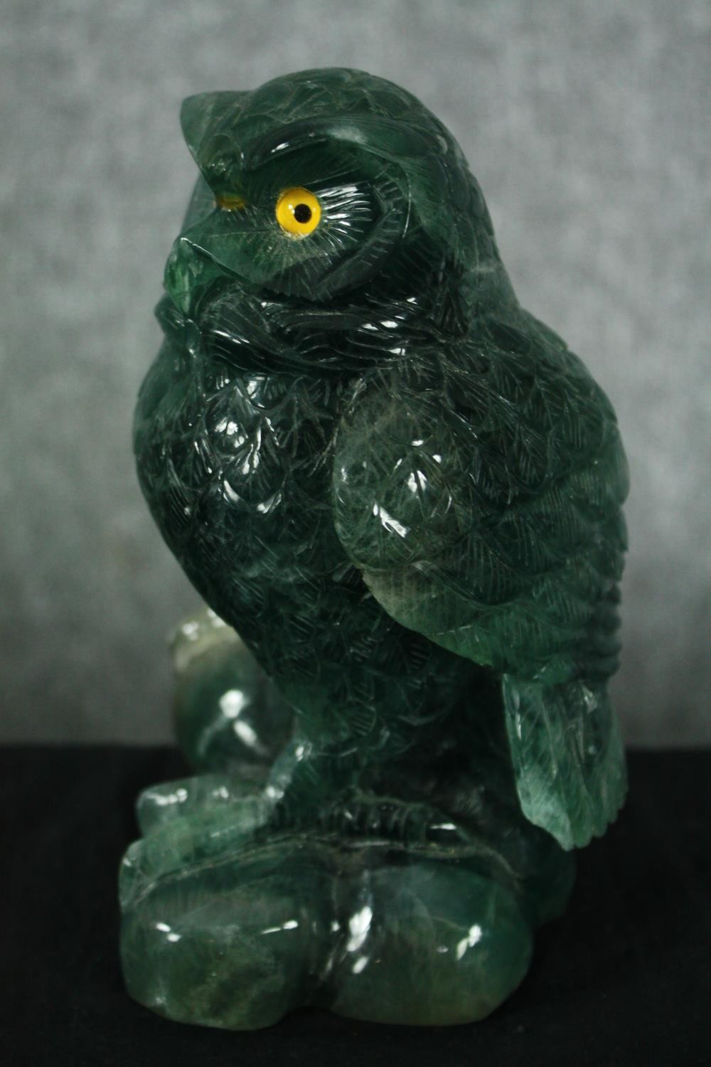 A carved fluorite owl with yellow glass eyes. H.18cm. - Image 3 of 5