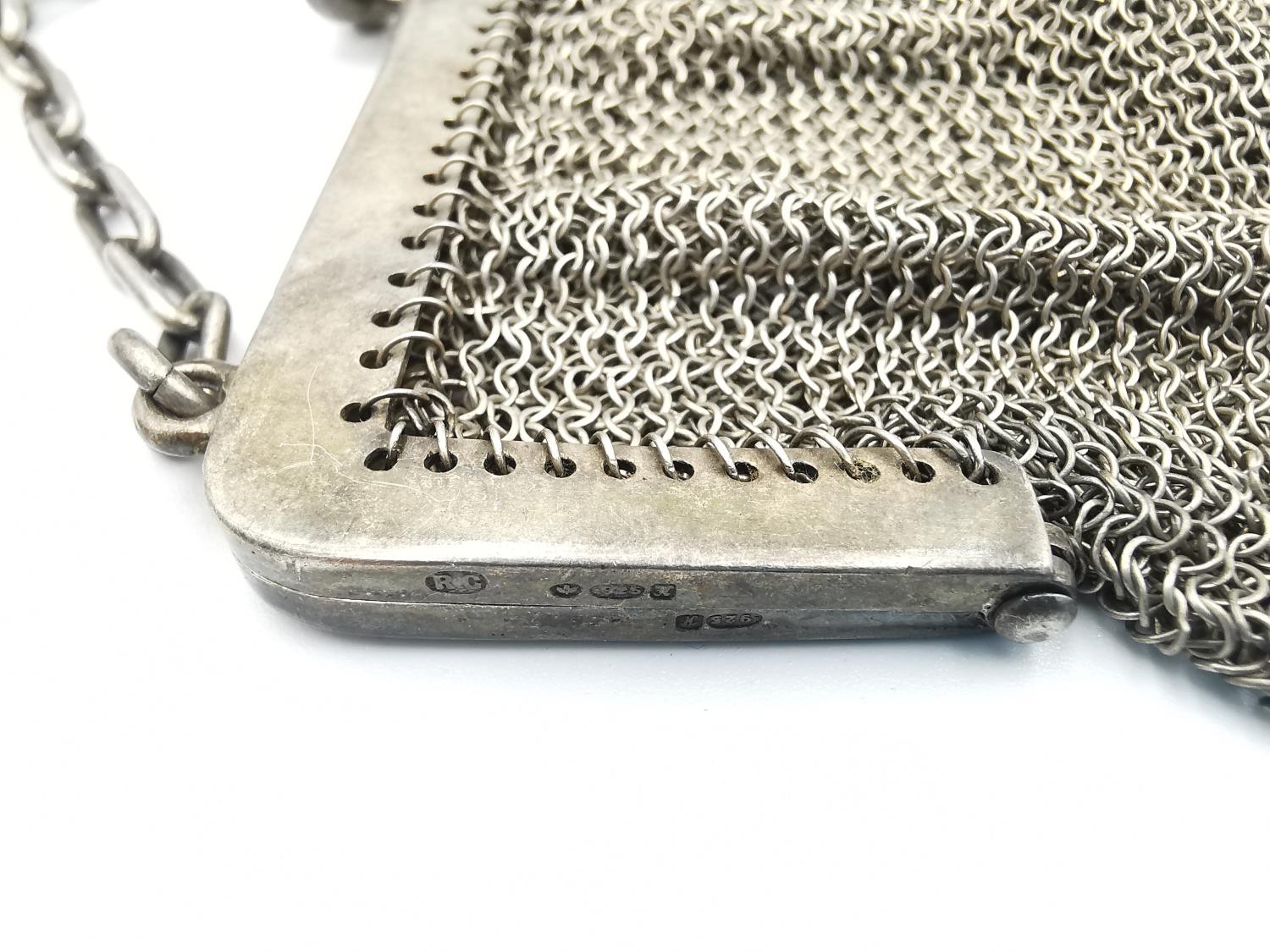 Two early 20th century silver coin purses. One silver mesh purse by Robert Chandler. French import - Image 4 of 15