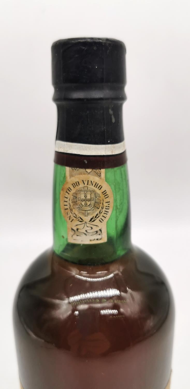 Vinho Do Porto Velho, Colheita de 1944, 75 cl bottle of vintage Port. - Image 2 of 6