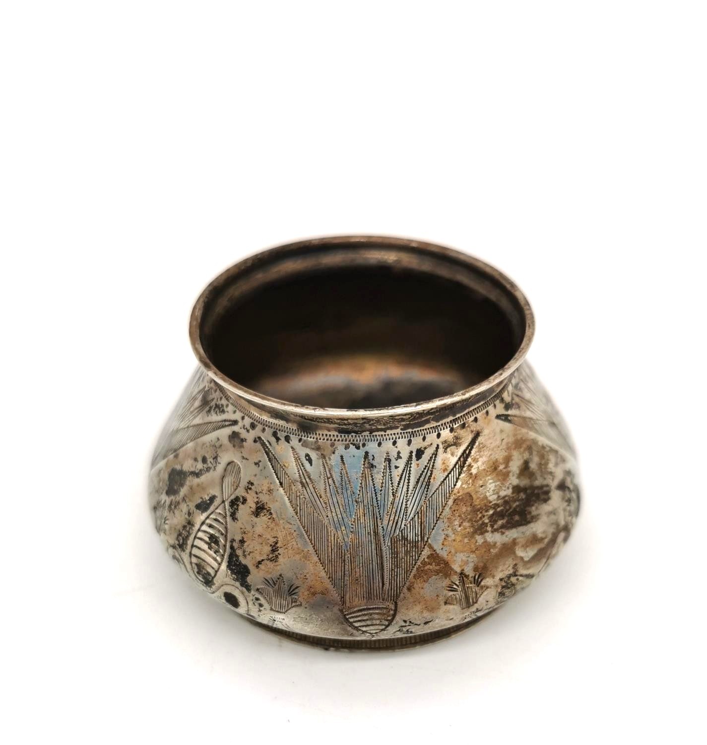 A Victorian silver salt along with a white metal trinket box. The salt by Edward Barnard & Sons with - Image 6 of 7