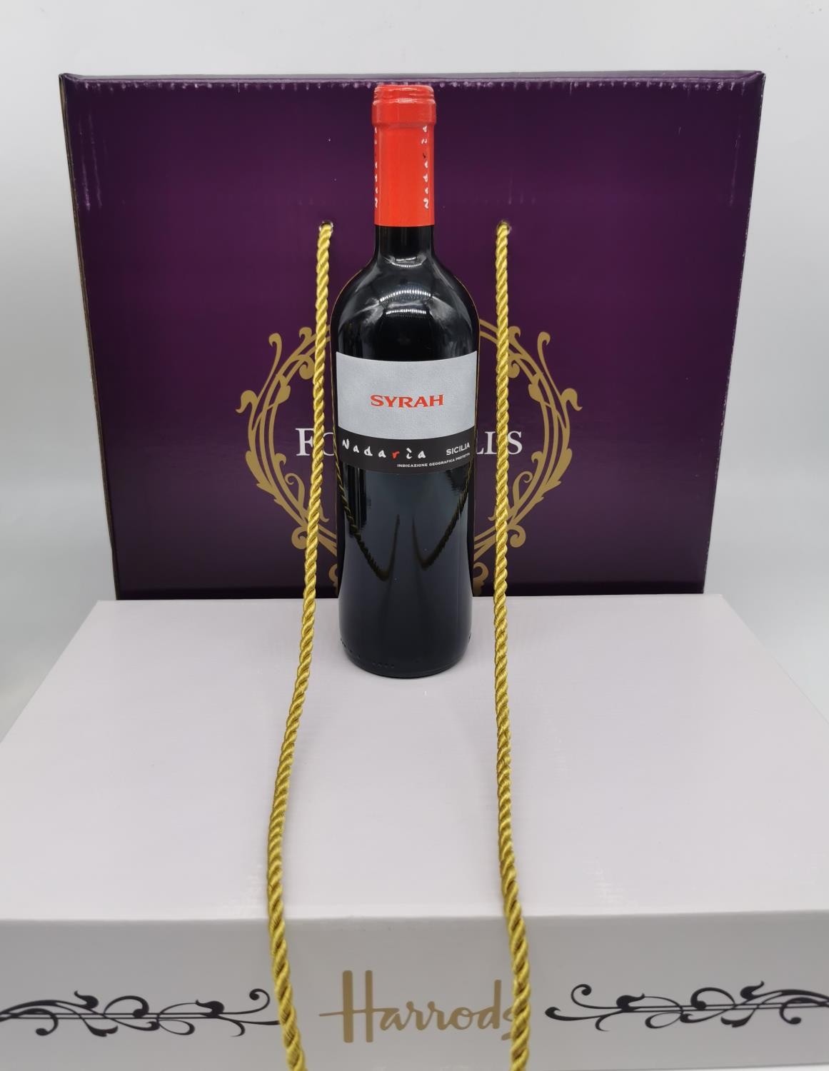 A Harrods Food hall boxed set of six wines: Nadariah Syrah, Colome 2010, Desiderio Jeio, Poujol Pico - Image 4 of 7