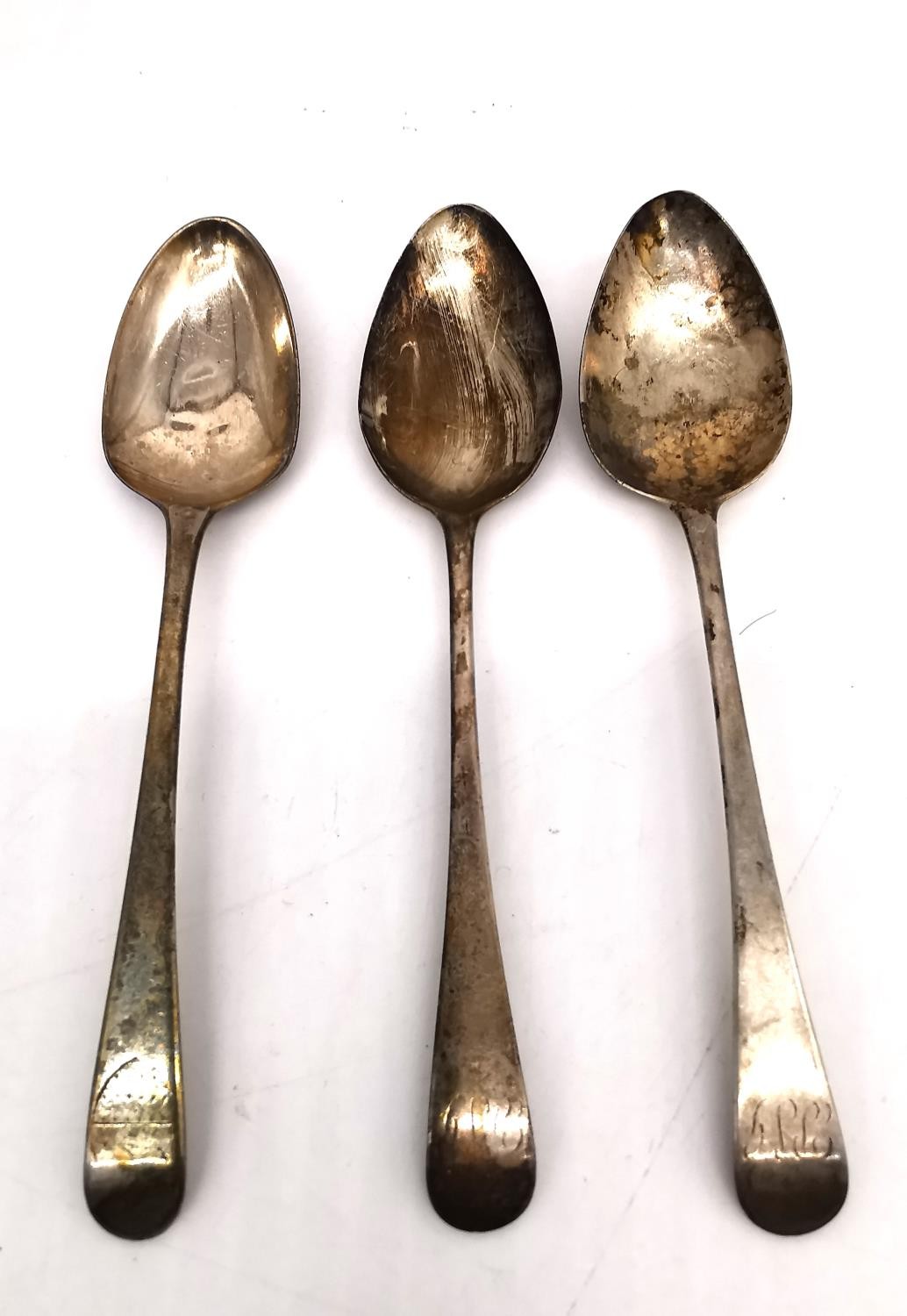 A collection of silver and white metal cutlery and dinnerware, including a large silver serving - Image 13 of 21