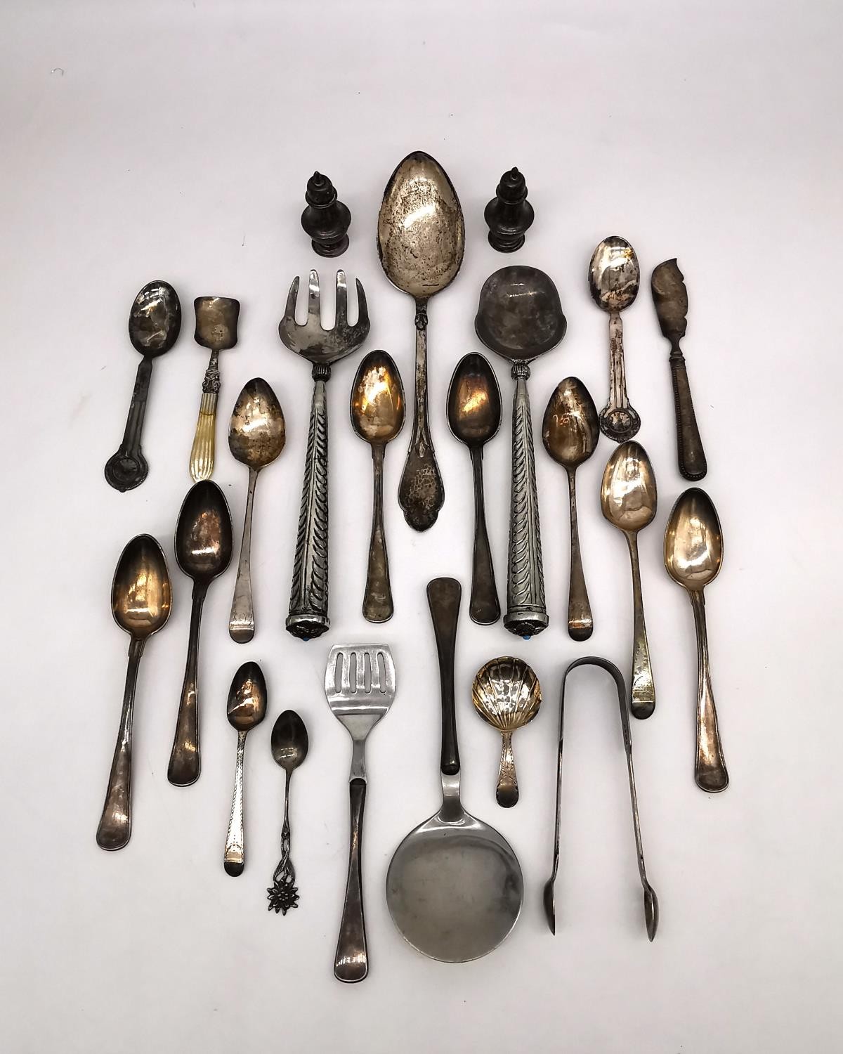 A collection of silver and white metal cutlery and dinnerware, including a large silver serving - Image 2 of 21