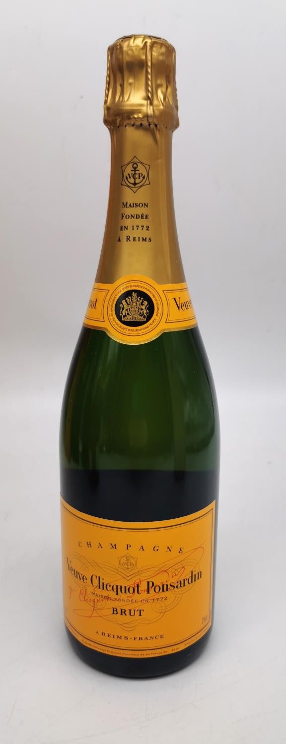 Three boxed bottles of Champagne Pol Roger 2000, Veuve Clicquot Ponsardin Brut and Oudinot Rose - Image 3 of 4