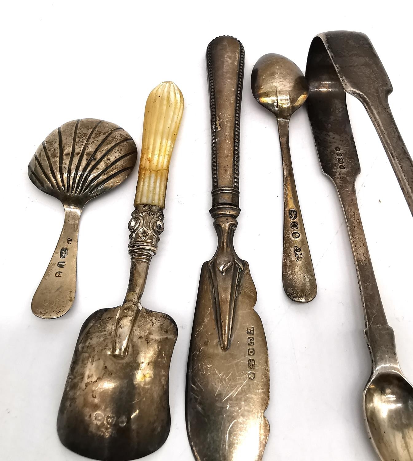 A collection of silver and white metal cutlery and dinnerware, including a large silver serving - Image 20 of 21