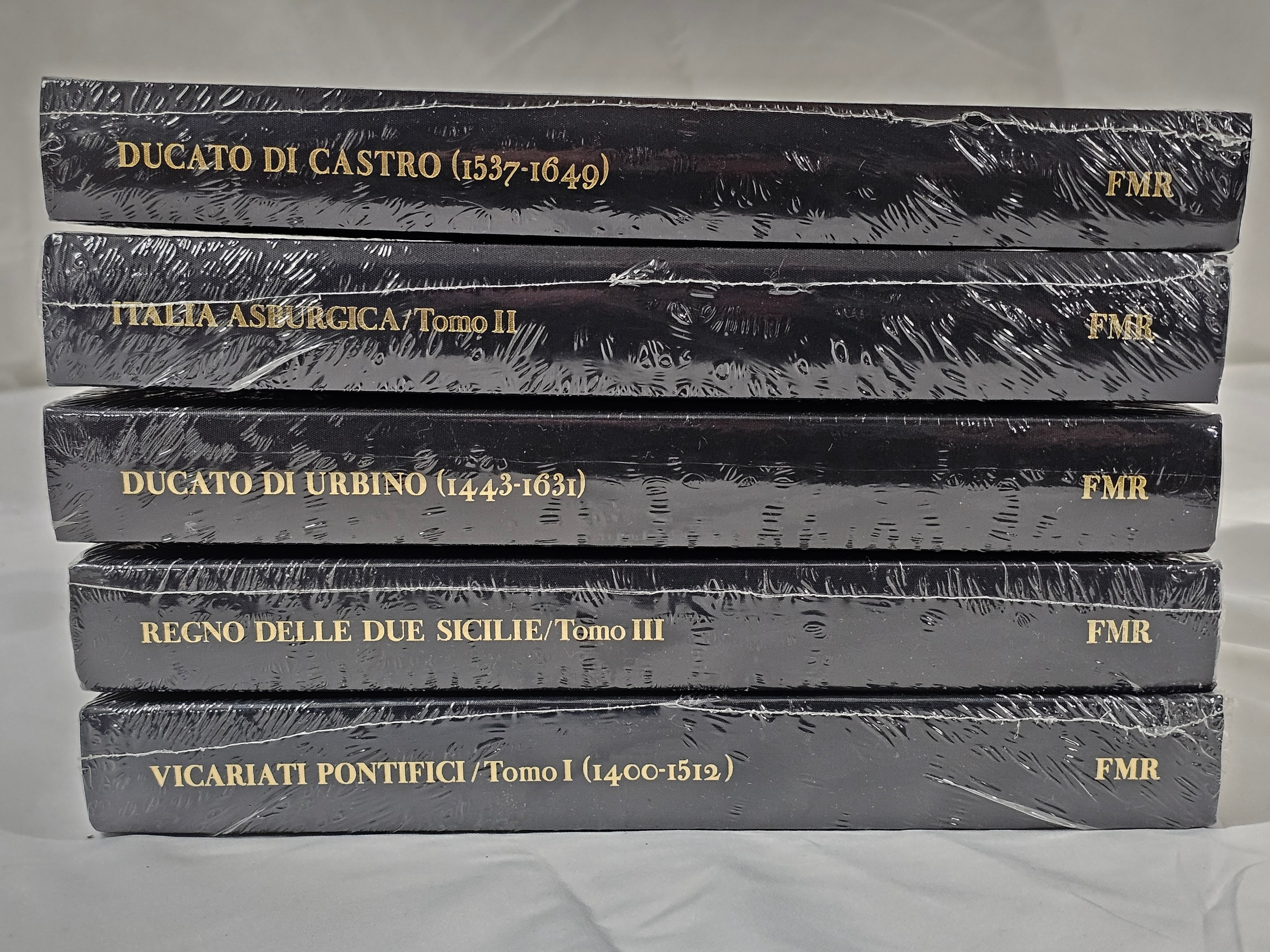 Franco Maria Ricci. A collection of five sealed books. Including Ducato di Castro and Ducato Urbino. - Image 2 of 3