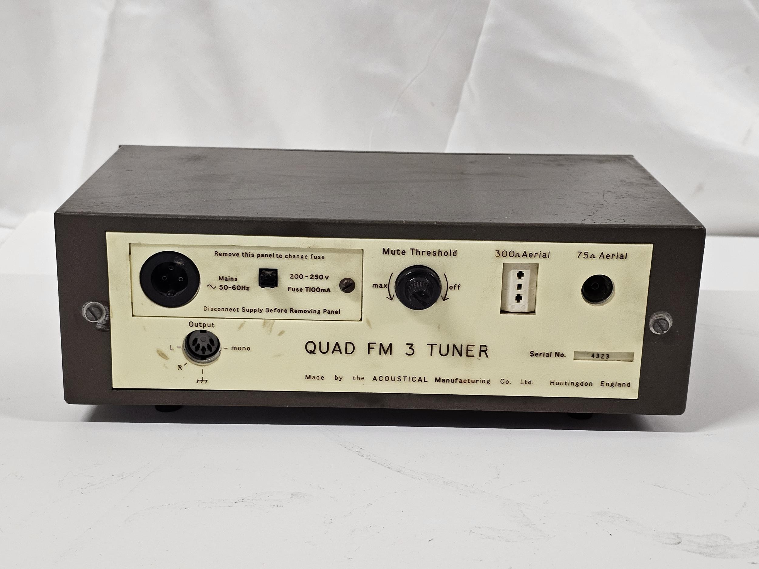 1970s Quad music system plus some cables. Quad 303 serial 27022. 33 serial 29246. FM3 serial 4323. A - Image 4 of 16