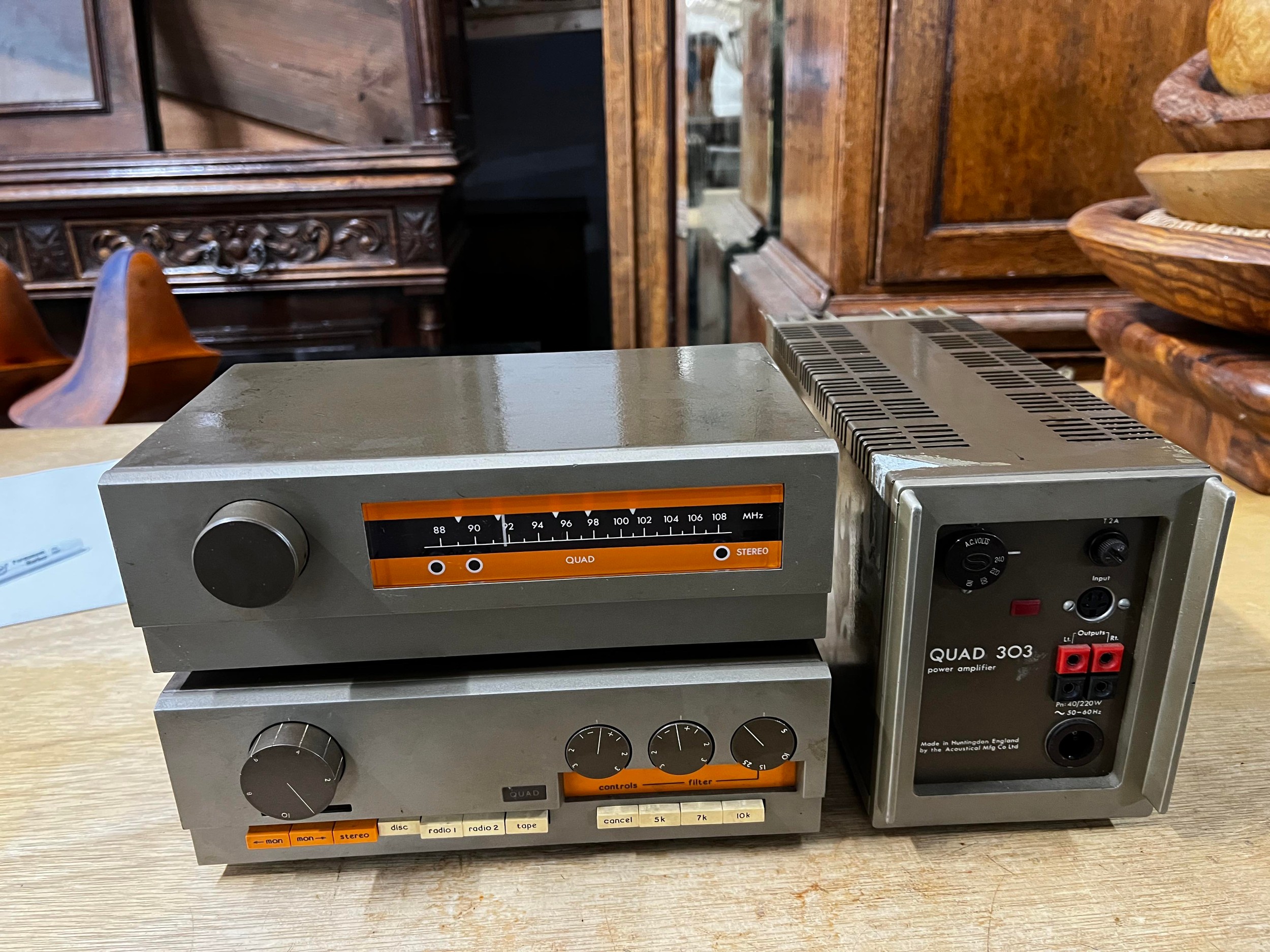 1970s Quad music system plus some cables. Quad 303 serial 27022. 33 serial 29246. FM3 serial 4323. A - Image 7 of 16