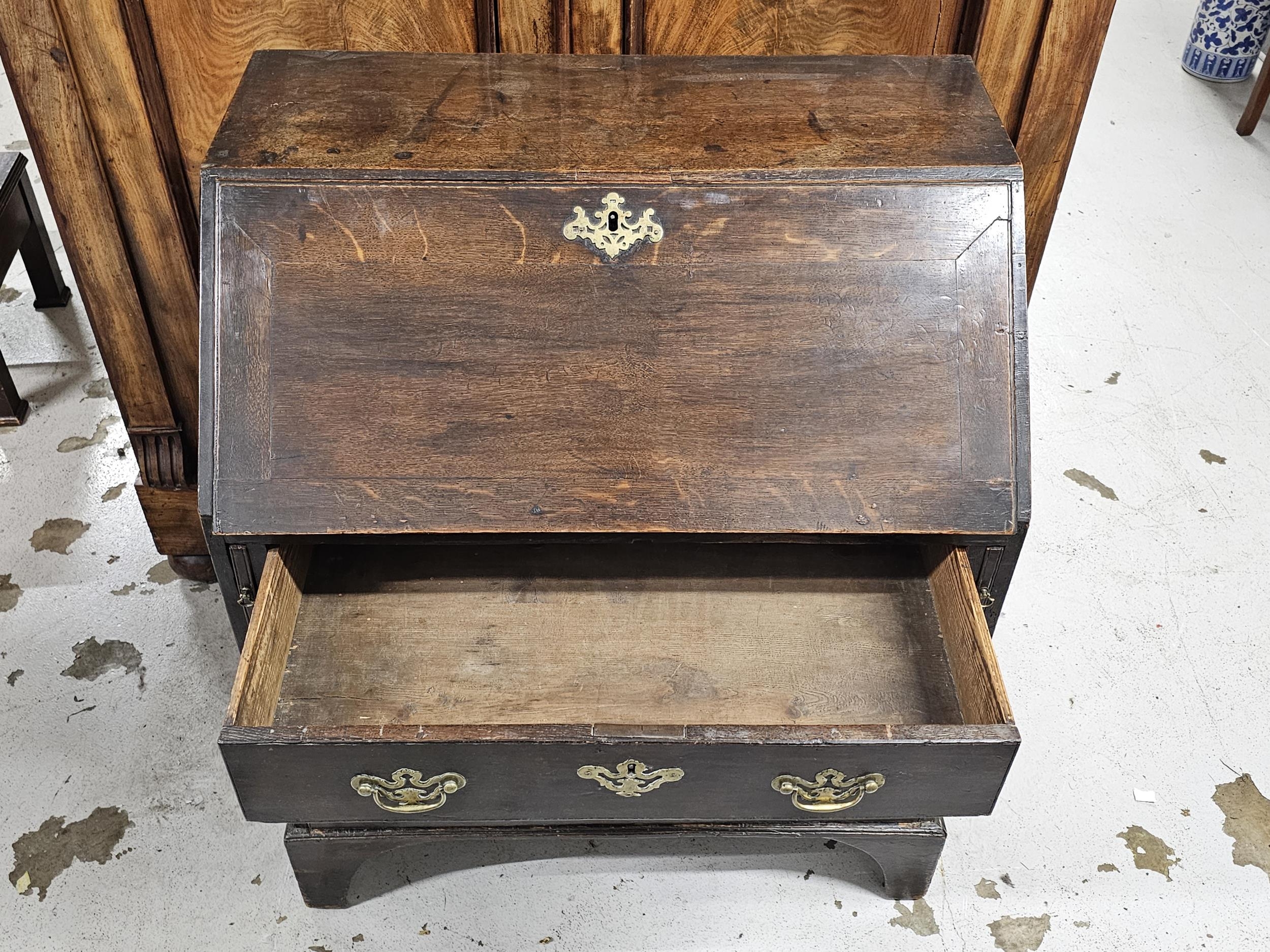 Bureau, Georgian oak of small size. H.68 W.73 D.47cm. - Image 8 of 8