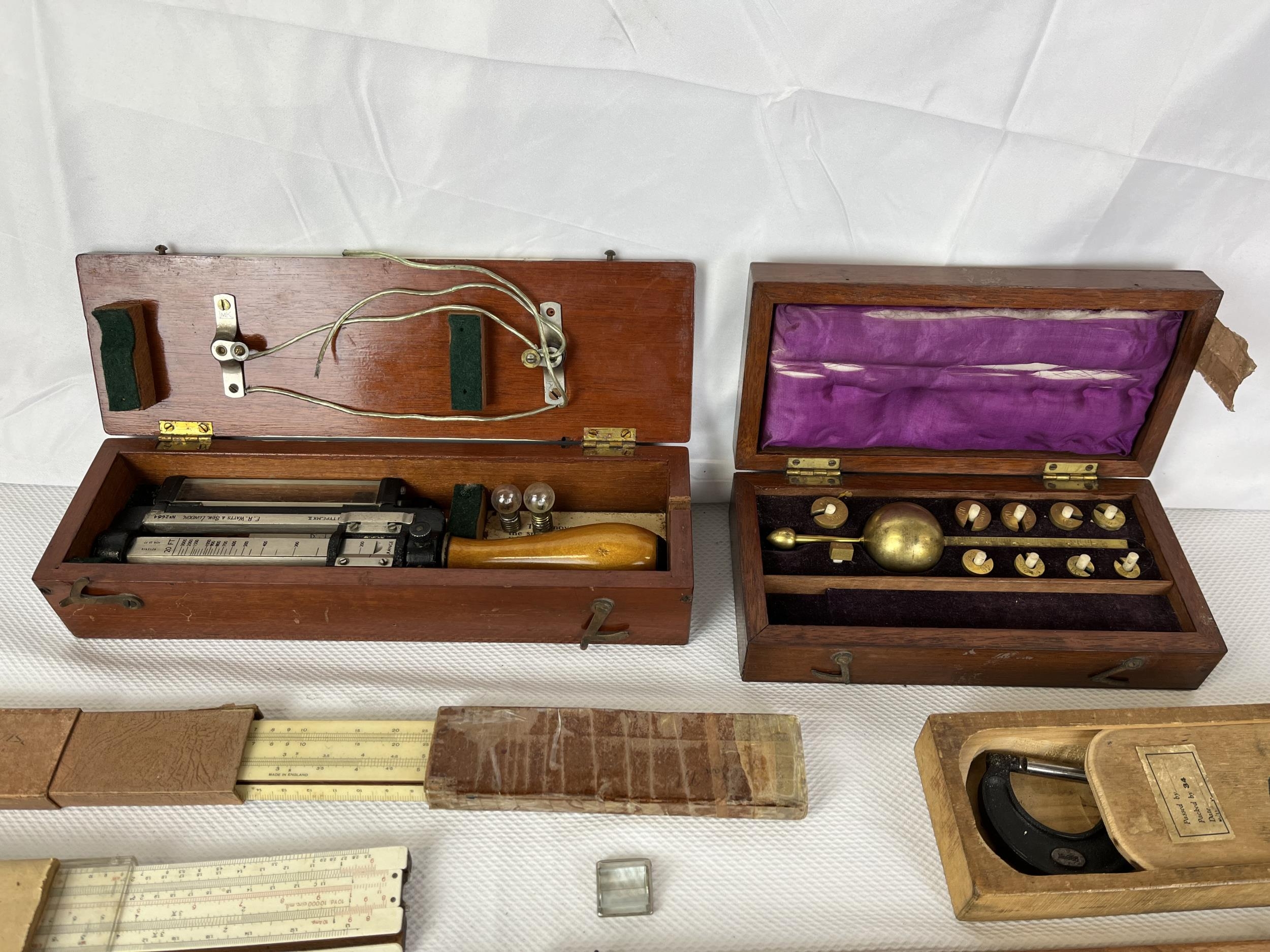 A miscellaneous collection of vintage tools and engineering equipment. - Image 2 of 6