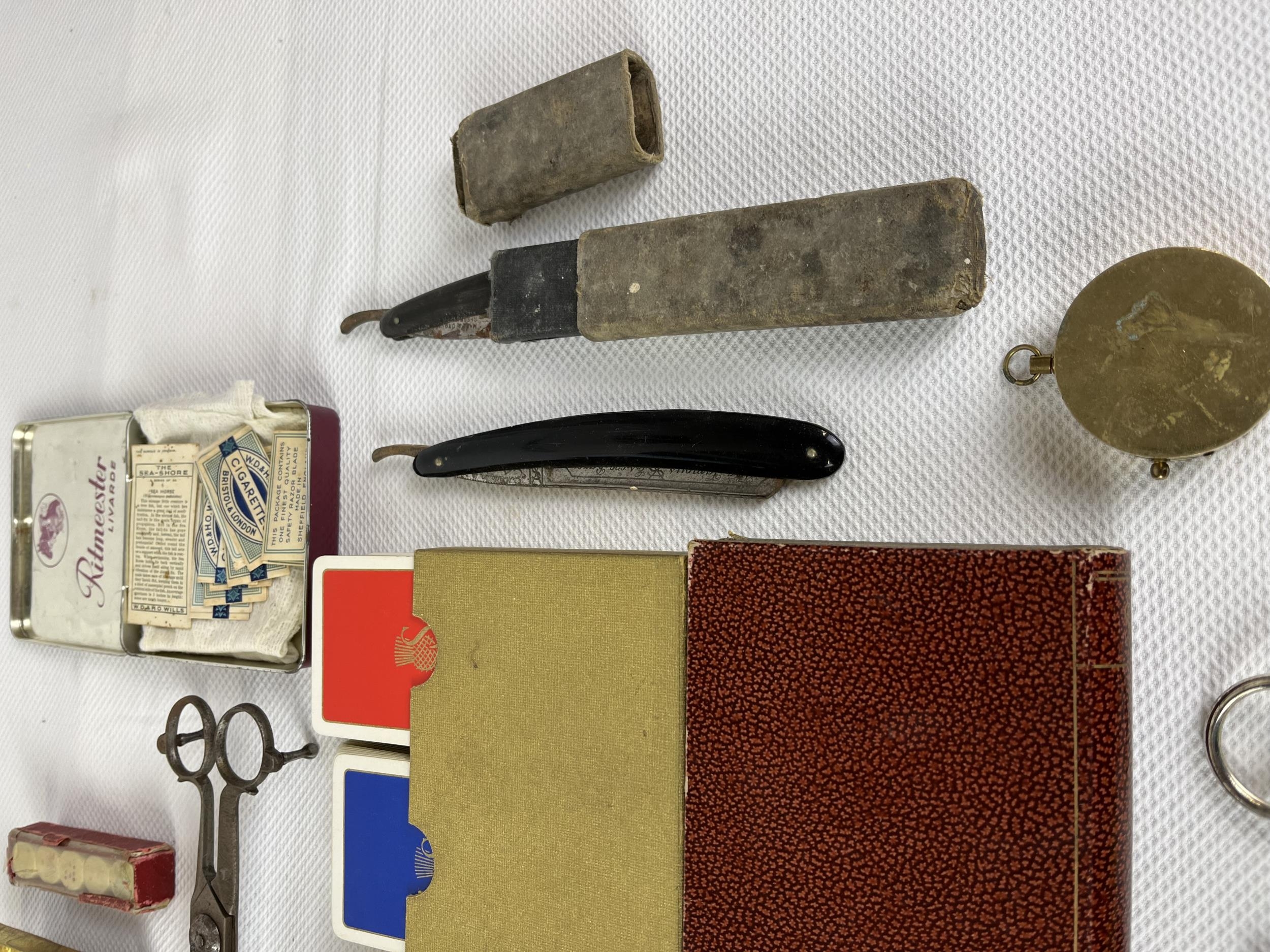 A large collection of miscellaneous items of wide and varied interest. - Image 4 of 4