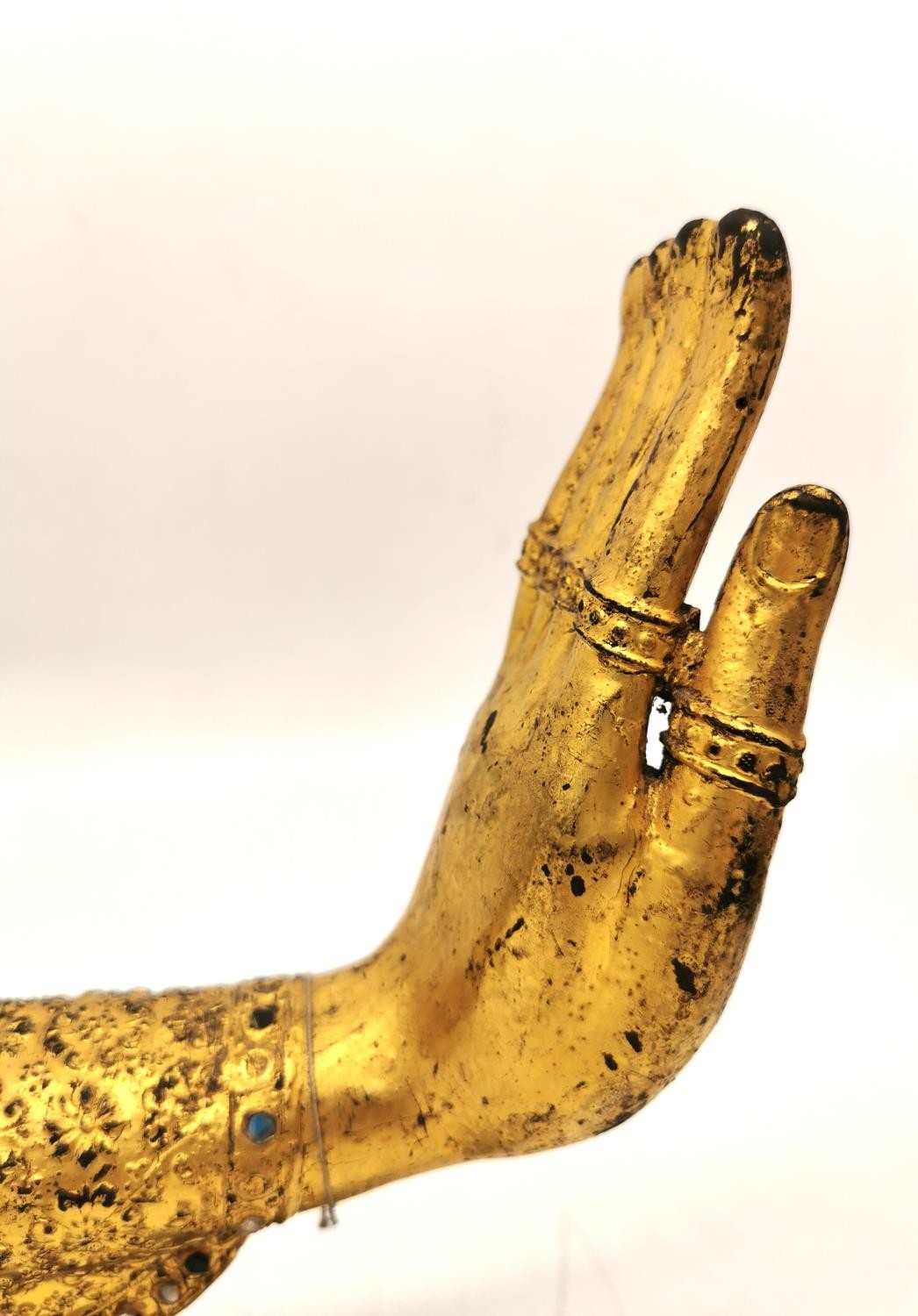 A pair of Thai 19th century gilt bronze Buddha hands with coloured mirrored mosaic tile detailing, - Image 11 of 13