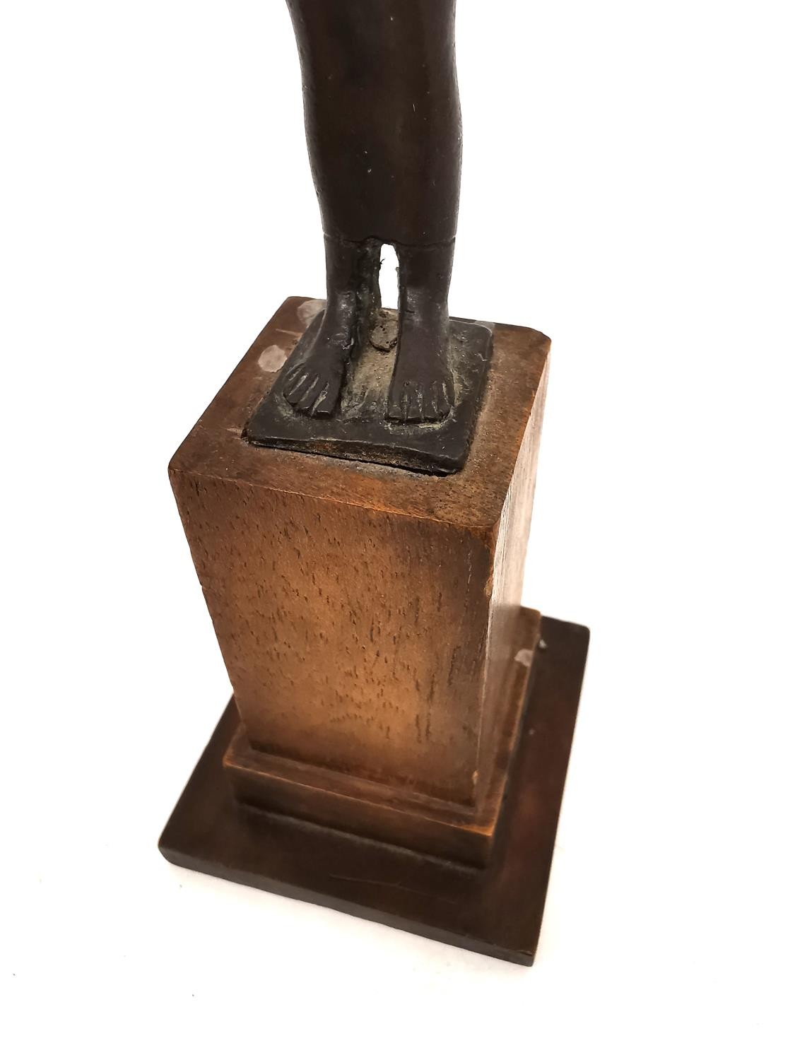 A 19th century Egyptian style bronze statue of an Egyptian god mounted on a wooden stand. H.20cm. - Image 7 of 7