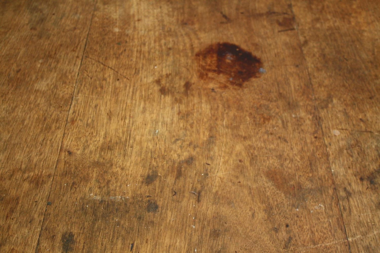 Dining table, Victorian walnut with fixed central leaf. H.74 W.148 D.104cm. - Image 4 of 4