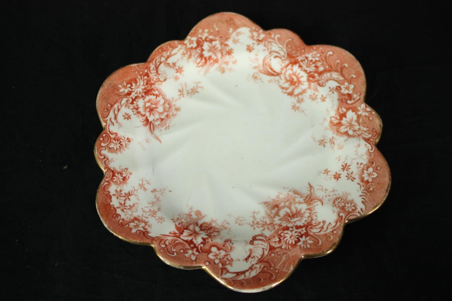 A collection of tea cups and saucers, including an orange and white early 20th century floral design - Image 2 of 19