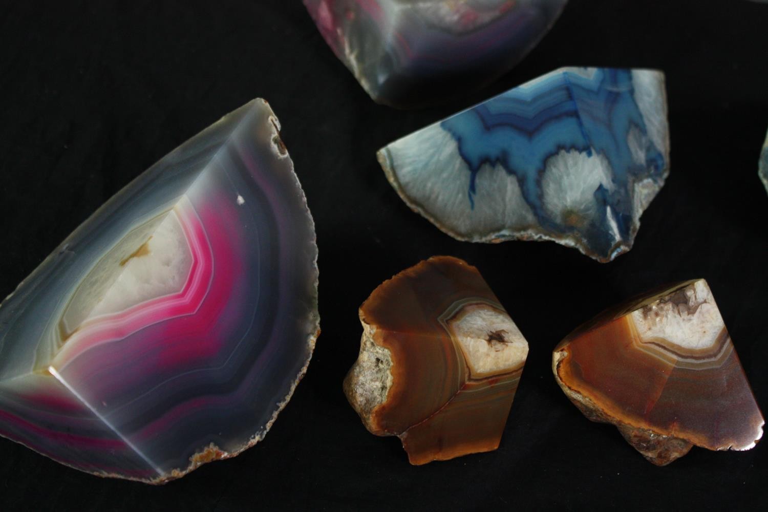A collection of ten agate geode pieces, some dyed. L.21cm. (largest) Proceeds from this lot will - Image 2 of 4