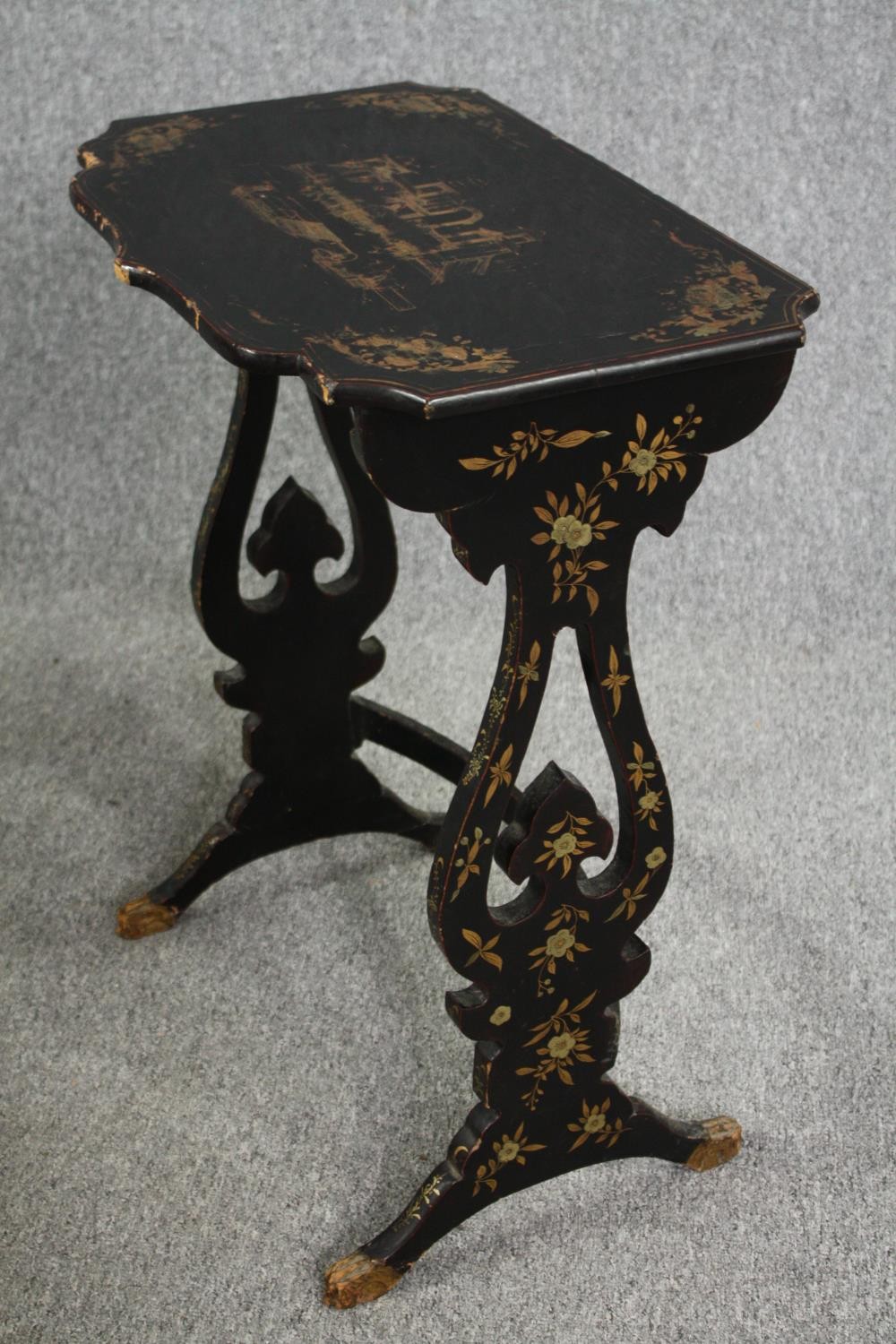 A nest of of four graduating occasional tables, mid century lacquered with Chinoiserie decoration. - Image 10 of 10