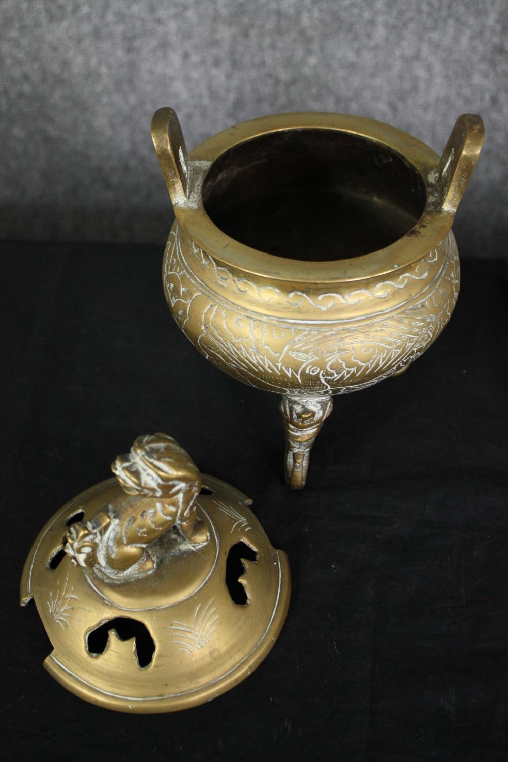 A Chinese censer with Foo dog finial, a brass and Toleware banker's lamp and a vintage brass and - Image 3 of 7