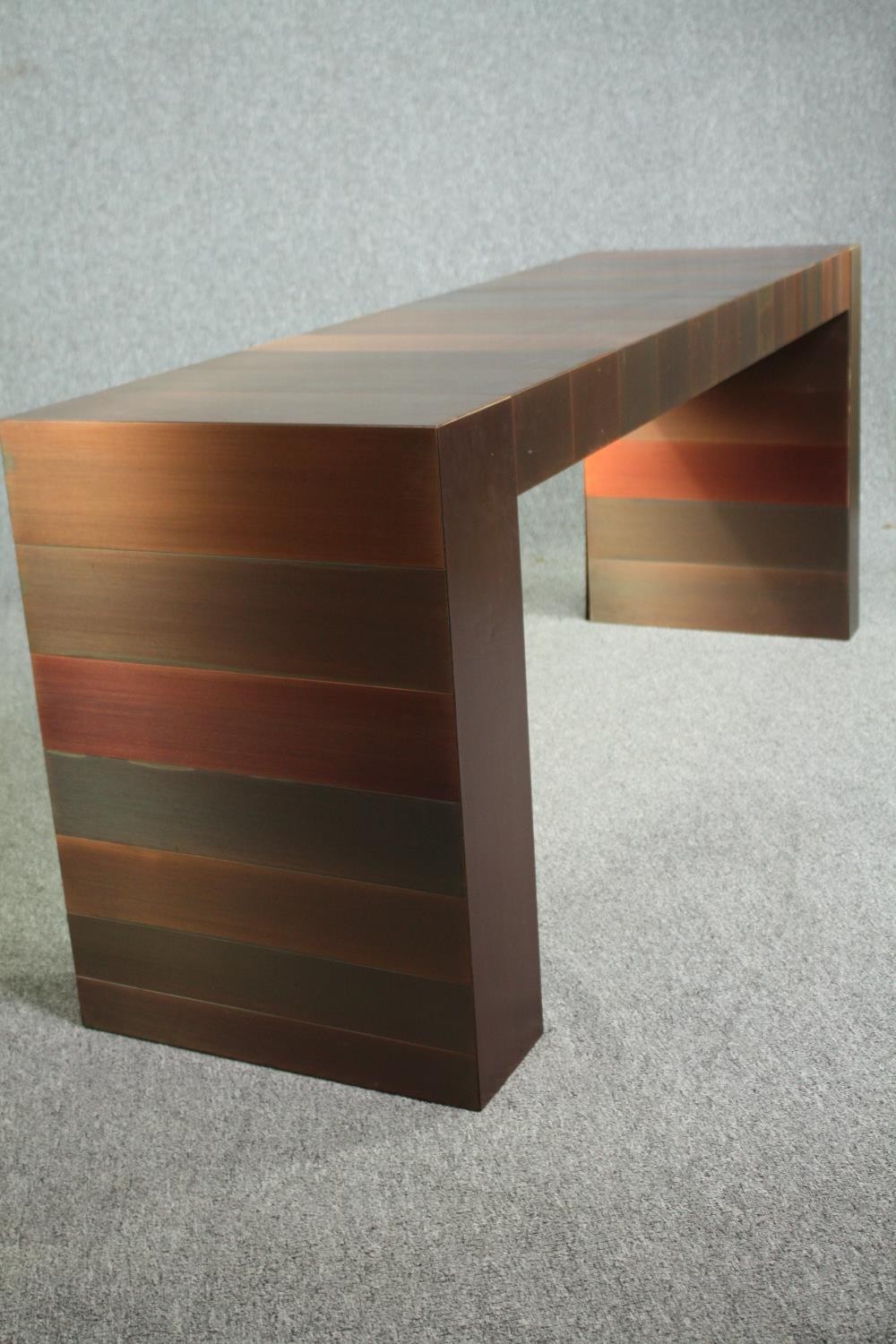 Console table, contemporary Laurameroni with copper panelling. H.70 W.171 D.50cm. - Image 3 of 11
