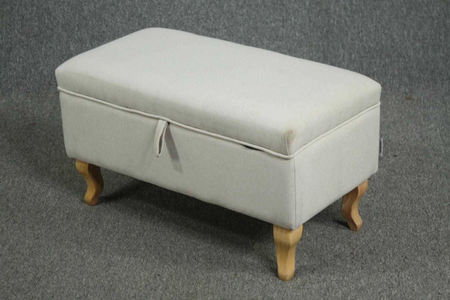 A contemporary ottoman on cabriole supports. H.40 W.70 D.37cm. - Image 3 of 7