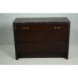 Chest of drawers, contemporary in faux leather. H.80 W.108 D.40cm.