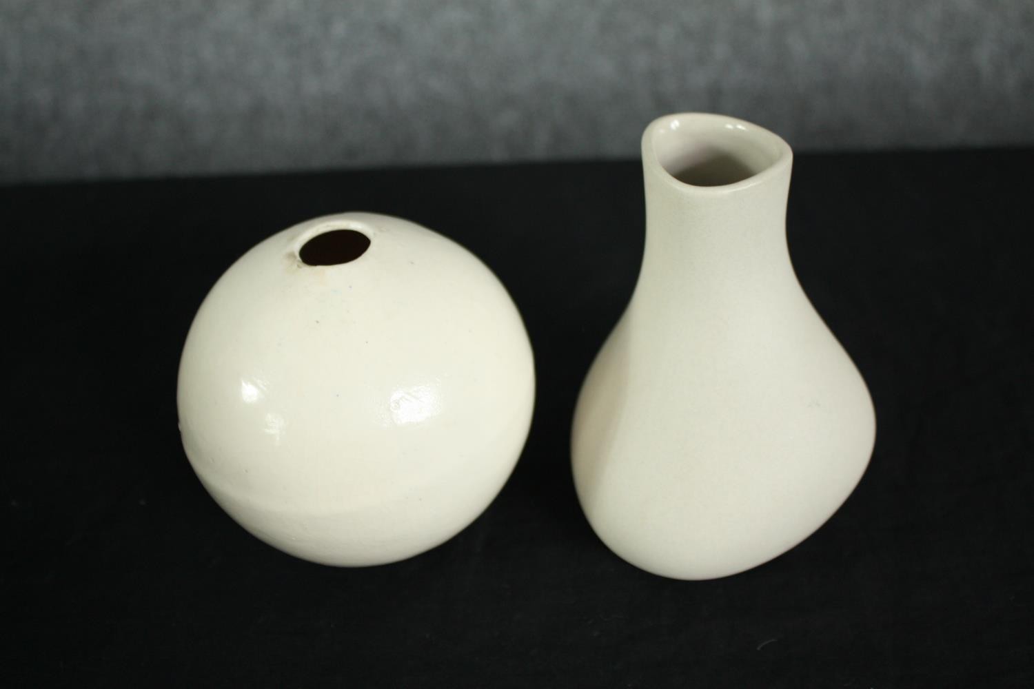 A mixed collection of pottery including a teapot with a flared spout, a jug, and three vases. The - Image 6 of 11