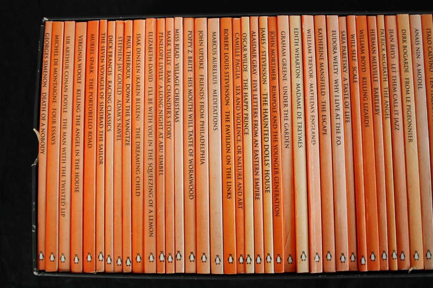 Two boxed sets of Penguin Classics, one new and unwrapped. H.18 W.34 D.12cm. (Largest) - Image 3 of 7
