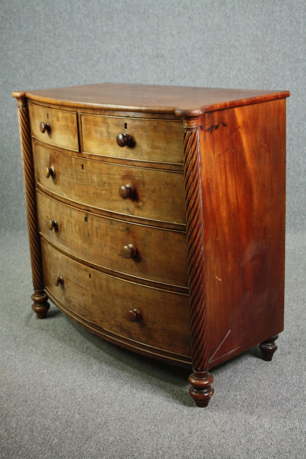 Chest of drawers, early 19th century mahogany bowfronted. H.110 W.118 D.57cm. - Image 3 of 6