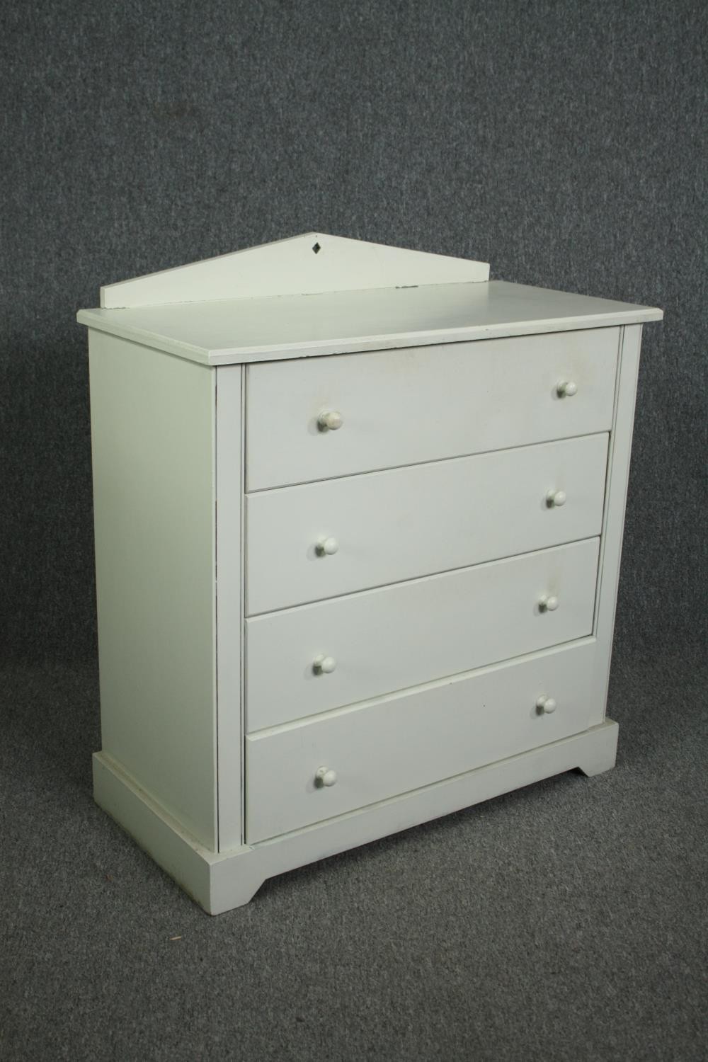 Chest of drawers, contemporary Victorian style painted. H.83 W.84 D.40cm. - Image 2 of 5