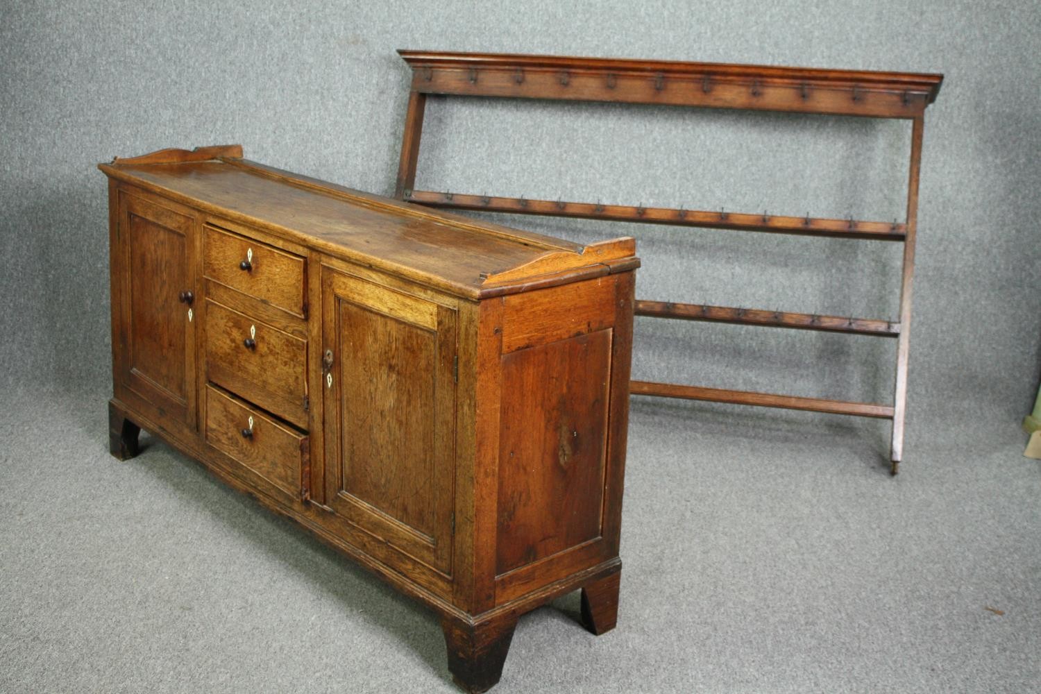 Dresser, 19th century country oak with upper open plate rack above base fitted with drawers - Image 11 of 11