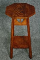 Jardiniere stand, Arts and Crafts oak. H.69cm.