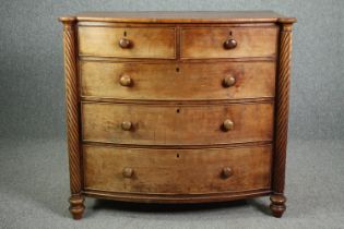 Chest of drawers, early 19th century mahogany bowfronted. H.110 W.118 D.57cm.