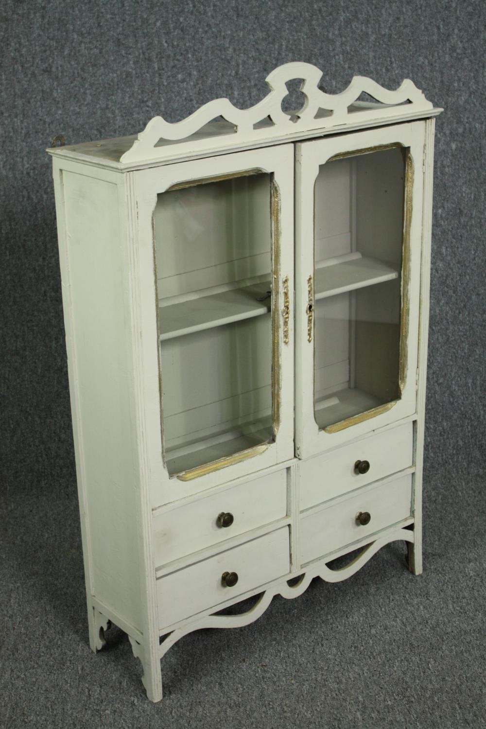 A wall hanging cabinet in the form of a dresser. painted Continental style. H.92 W.60 D.19cm. - Image 3 of 5