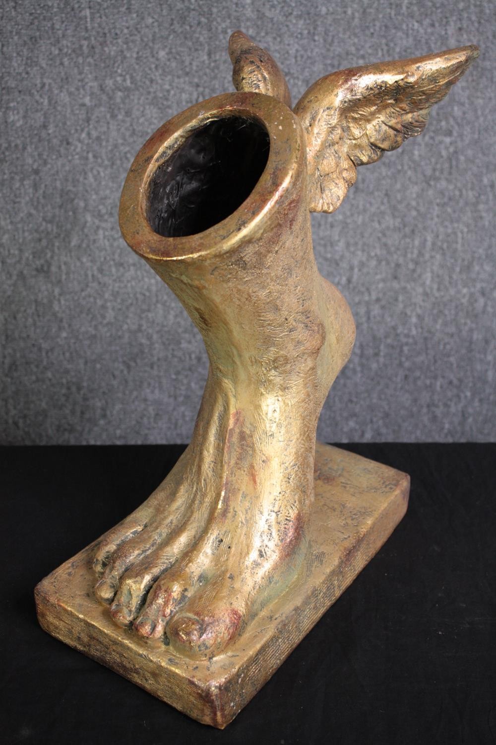 A modern winged foot in the style of Michael Alfano. Resin. Twentieth century. H.40 W.30 D.18cm. - Image 2 of 3