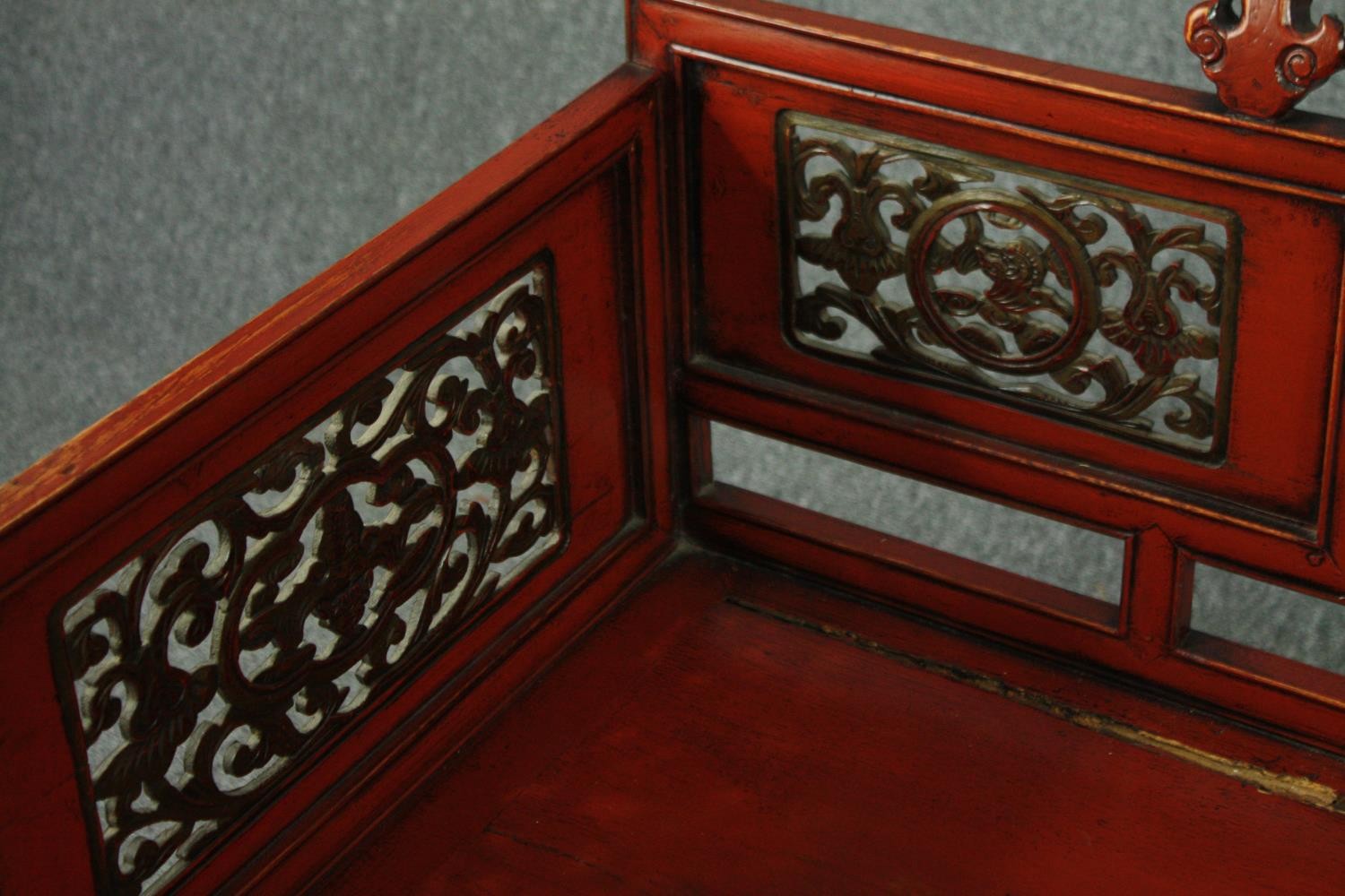 A 19th century Chinese window seat, lacquered polychrome and carved fitted with drawers to the base. - Image 5 of 10